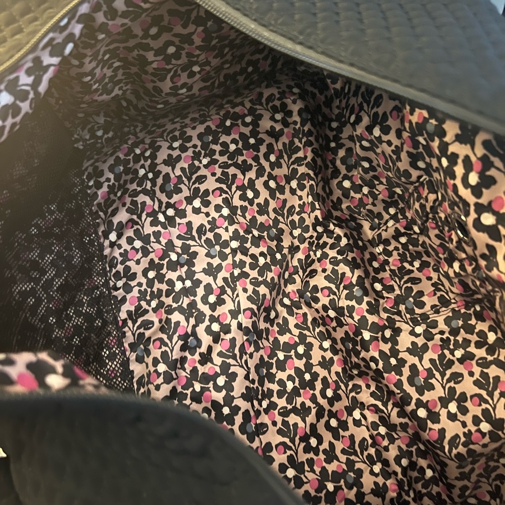 Vera Bradley weekender tote/duffle - Picture 3 of 4